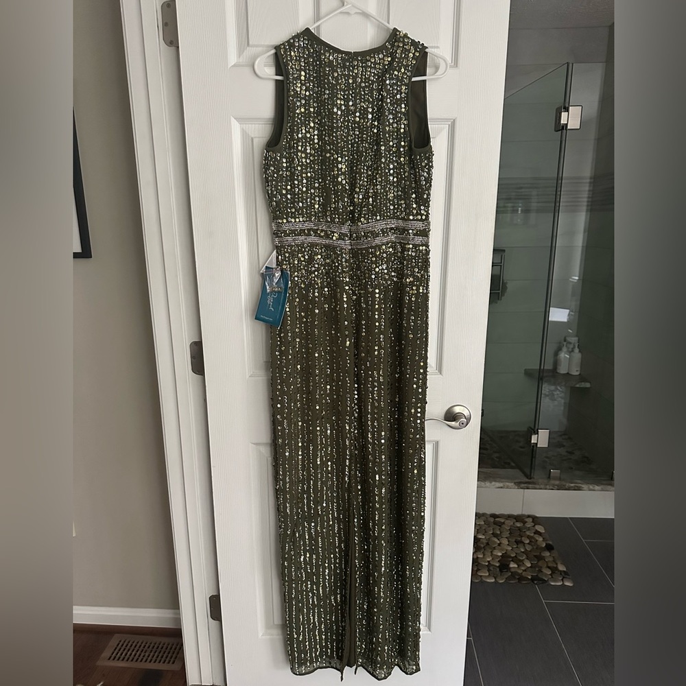 NWT Mac Duggal 93603 Sequined Sleeveless Olive Green Column Gown Size 8